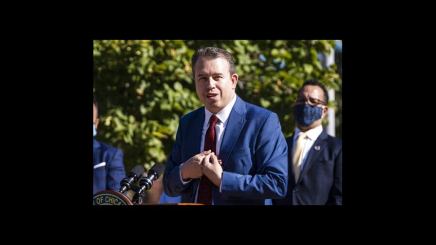 Chicago cancela clases, maestros votan por educación remota