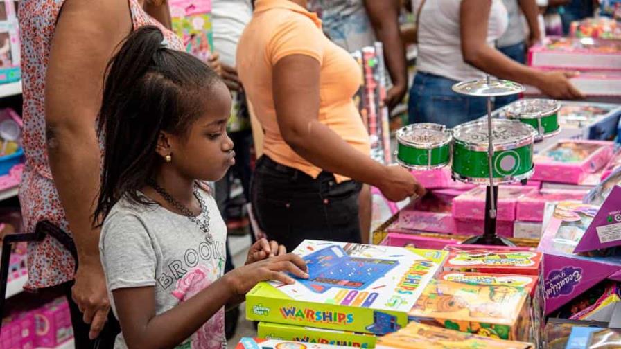 Padres prefieren juguetes físicos antes que tecnológicos