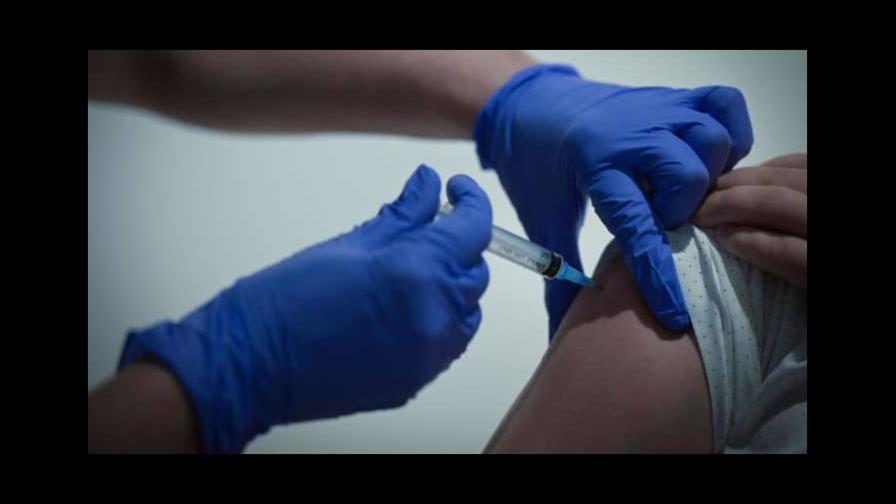 Panamá adopta tres dosis de vacuna como esquema completo contra el COVID-19