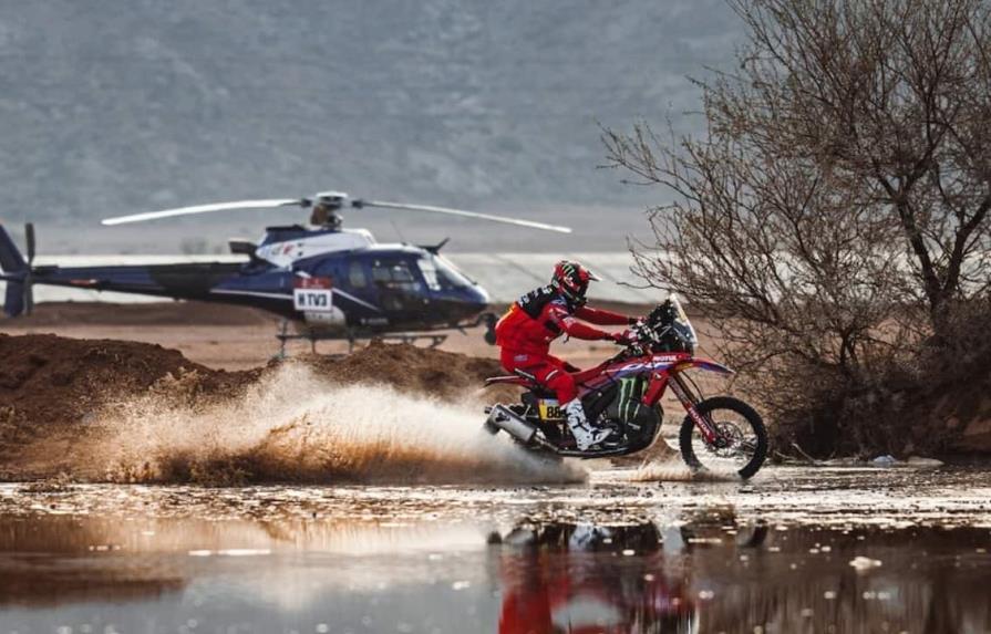 El español Joan Barreda gana la cuarta etapa del Dakar en motos