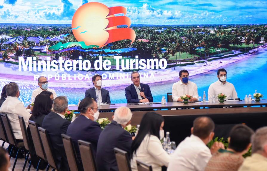 Turismo dominicano tuvo sus mejores meses y mejor cuatrimestre en 2021
