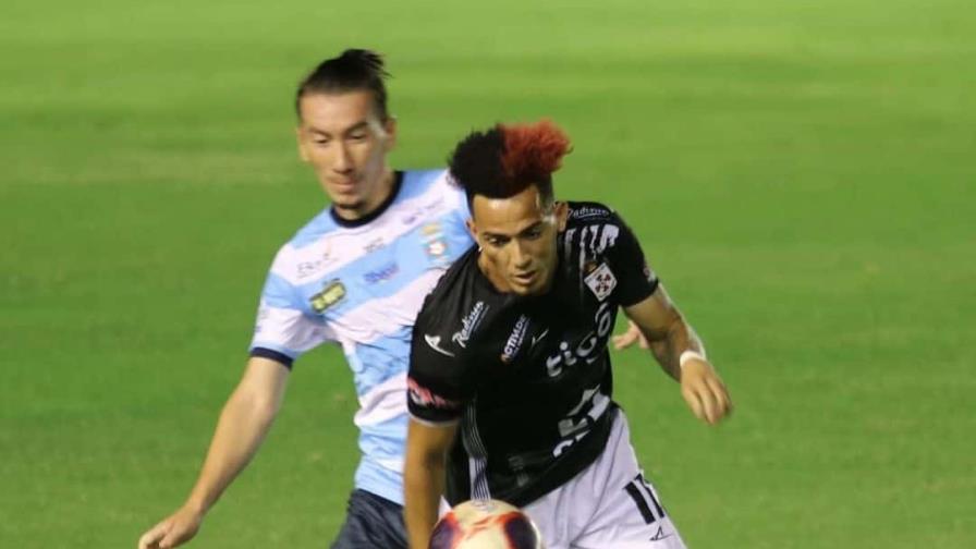 El club boliviano bloquea el pase de Edarlyn a Emiratos