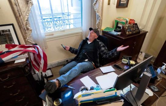 Las imágenes del asalto al Capitolio que le dieron la vuelta al mundo