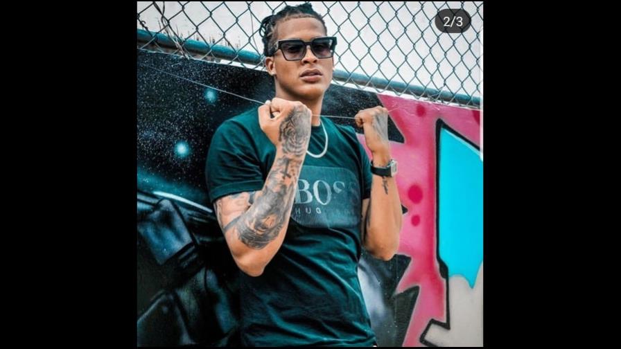 La polémica forma en la que Químico Ultramega regala juguetes