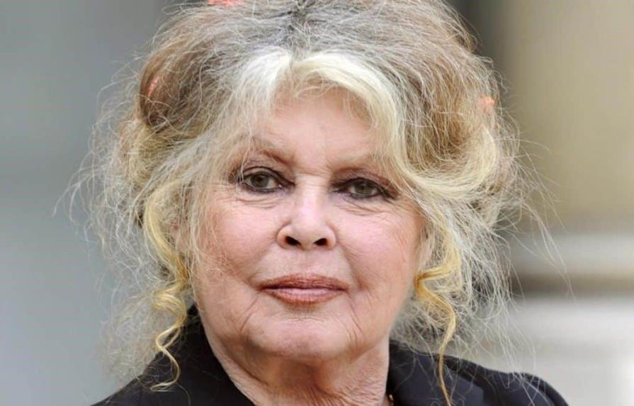 Nueva polémica de Brigitte Bardot por su rechazo a la vacuna de la Covid-19