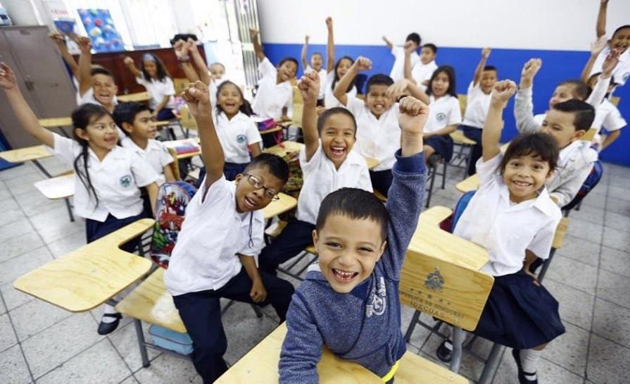 Niños hondureños deben volver a escuelas hasta estar vacunados, dice pediatra