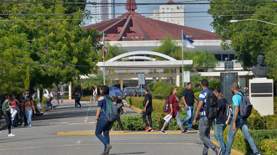 UASD seguirá con clases virtuales este semestre UASD seguirá con clases virtuales este semestre
