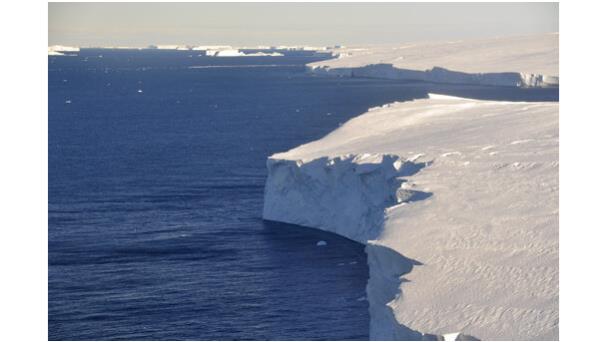 Estudian gran glaciar antártico que se derrite rápidamente