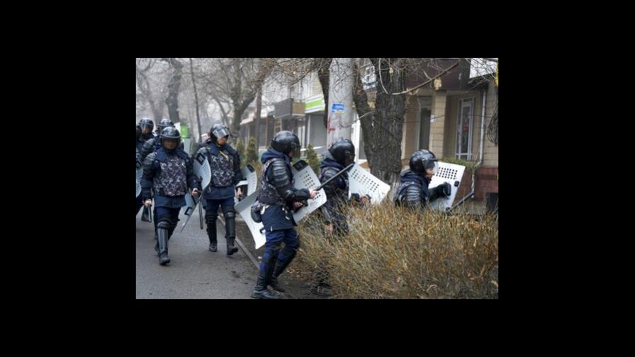 Protestas en Kazajistán dejan docenas de muertos Protestas en Kazajistán dejan docenas de muertos