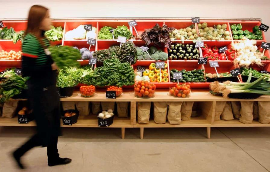 Los precios mundiales de los alimentos suben 28.1 % interanual en 2021