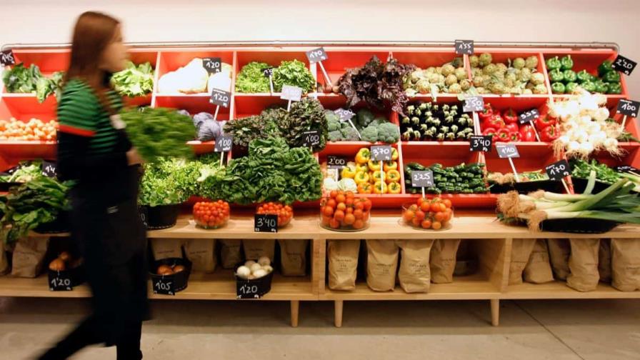 Los precios mundiales de los alimentos suben 28.1 % interanual en 2021