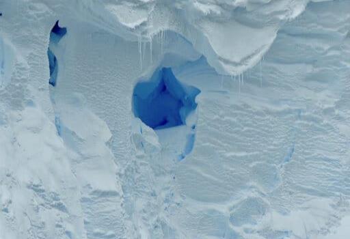 Estudian gran glaciar antártico que se derrite rápidamente