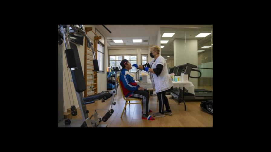 Israel se apresta a aliviar restricciones a viajeros