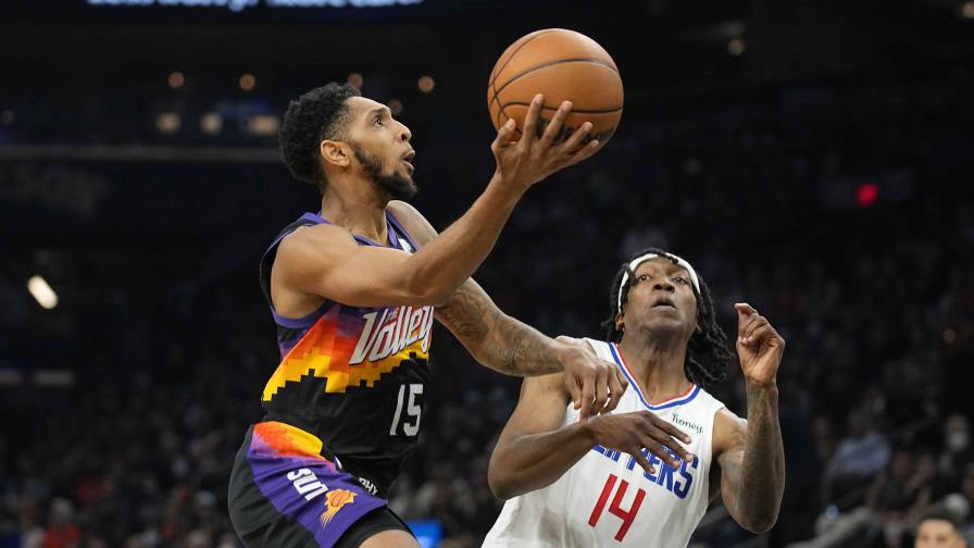 Chris Paul firma triple-doble y Suns arrollan a Clippers