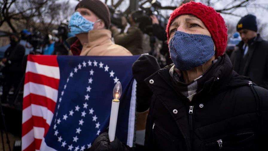 Dos vigilias opuestas para dos Estados Unidos encontrados