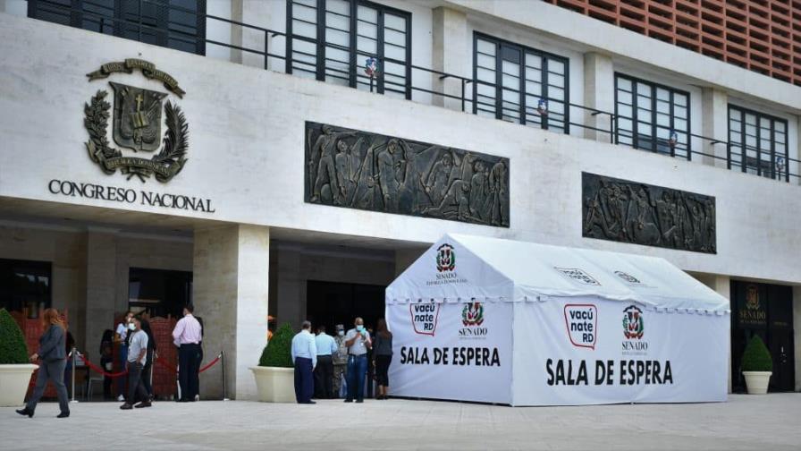 El Senado registra 36 casos de empleados y legisladores con COVID-19