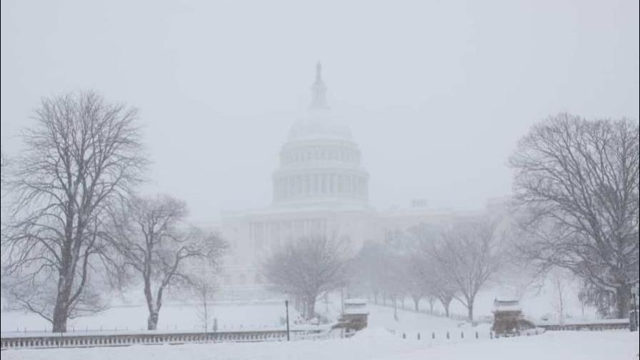 Embajada de RD en Washington cierra sus oficinas por nevada