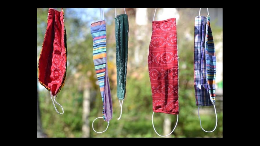 Mascarilla de tela no protege contra la variante ómicron