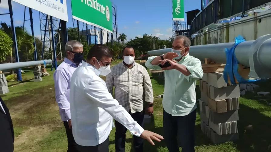 Camacho está satisfecho con los trabajos a tiempo en el Estadio Quisqueya para la Serie del Caribe