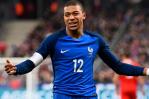 Presidente de Francia elogia las cualidades deportivas y humanas de Mbappé