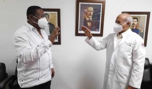 Posesionan al doctor Miguel Ángel Geraldino como nuevo director del Hospital Salvador B. Gautier