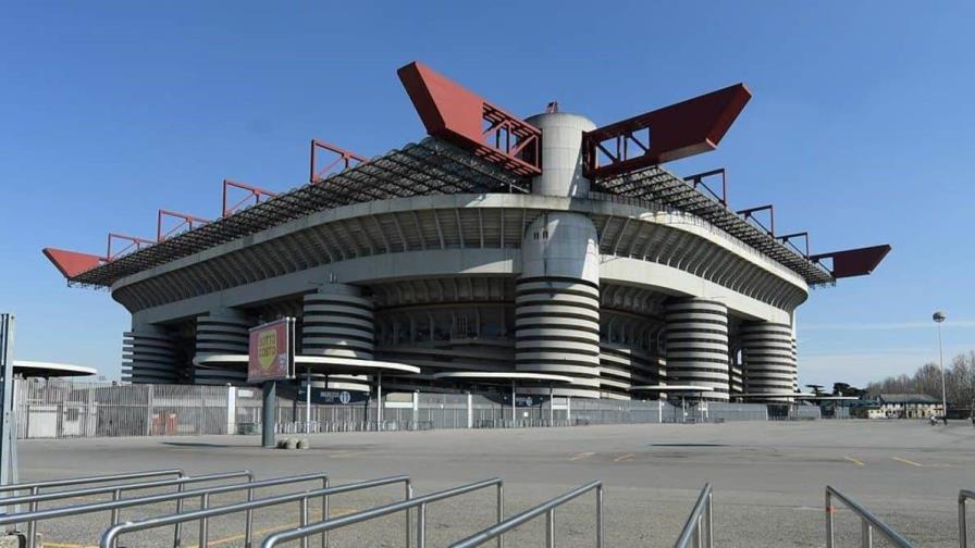 Italia reduce la capacidad en estadios a 5.000 espectadores por la pandemia Italia reduce la capacidad en estadios a 5.000 espectadores por la pandemia
