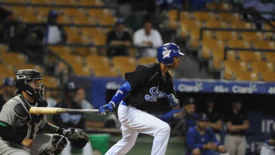 Sergio Alcántara en ranking histórico de jonrones de los Tigres del Licey