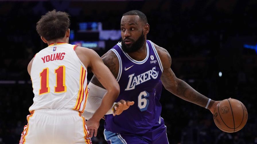 LeBron lidera a Lakers ante Hawks para cuarto triunfo seguido