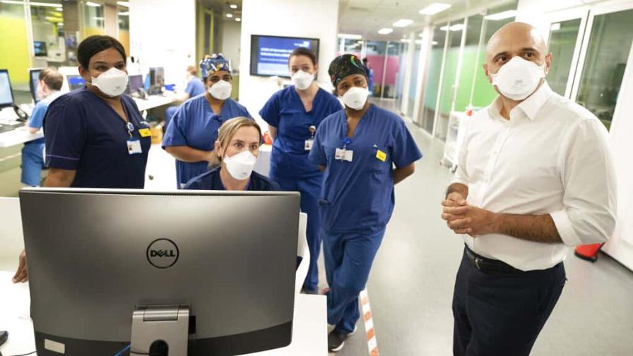 Asesores británicos no recomiendan 4ta dosis de la vacuna