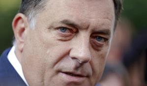 L&iacute;der serbobosnio, de moderado a aut&oacute;crata nacionalista