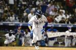 Alcántara enterró a las Águilas con jonrón y el Licey se aferra al segundo Alcántara enterró a las Águilas con jonrón y el Licey se aferra al segundo
