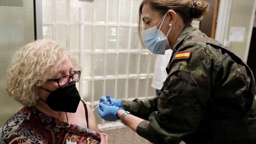 Reino Unido despliega al Ejército en los hospitales de Londres para hacer frente a la variante ómicron