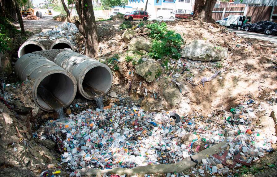 La CAASD continúa proyecto de saneamiento de cañadas en el Gran Santo Domingo