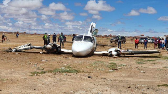 Cuatro heridos tras el aterrizaje de emergencia de una avioneta en Bolivia