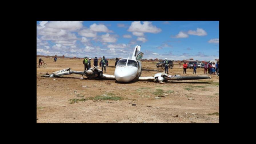 Cuatro heridos tras el aterrizaje de emergencia de una avioneta en Bolivia Cuatro heridos tras el aterrizaje de emergencia de una avioneta en Bolivia