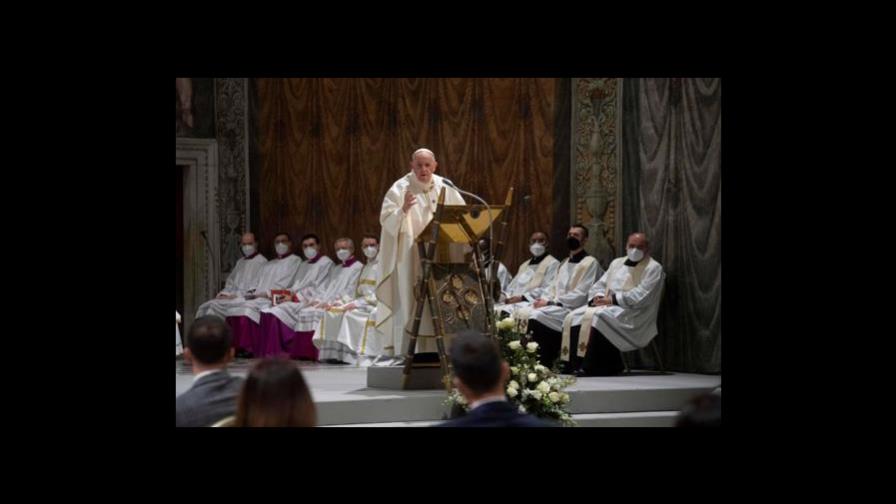 Papa pide vencer la indiferencia y rechazar la idea de que los migrantes sean un problema