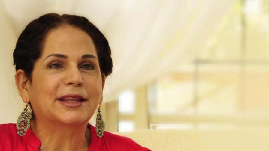 Analizarán la novela Charamicos de la escritora Ángela Hernández