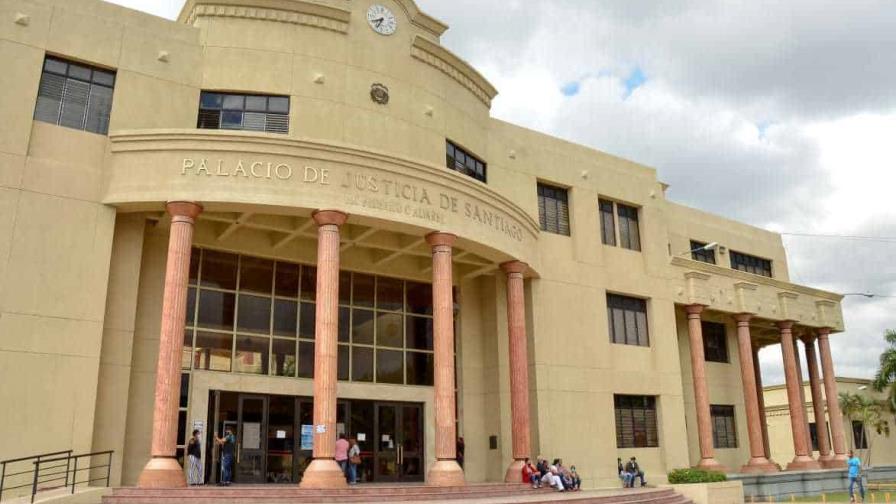 Tribunal envía a prisión preventiva por 3 meses a hombre lanzó artefacto explosivo en escuela de Navarrete