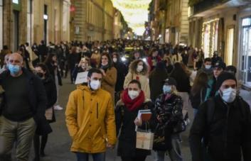 No vacunados sin poder acceder a estaurantes ni viajar en avión dentro de Italia