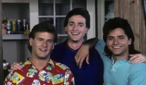 “Nunca jamás tendré otro amigo como él”: John Stamos “roto” y en “shock” por la muerte de Bob Saget