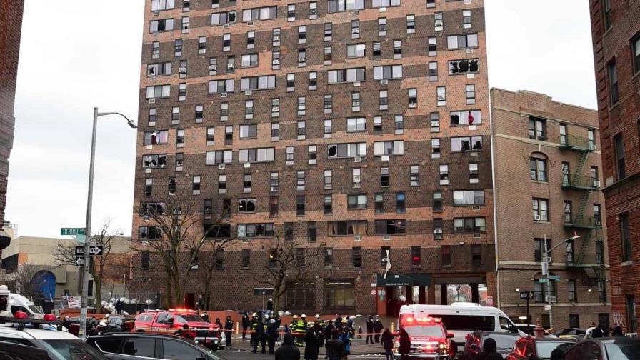 Dos dominicanos cuentan cómo sobrevivieron a incendio en edificio en el Bronx