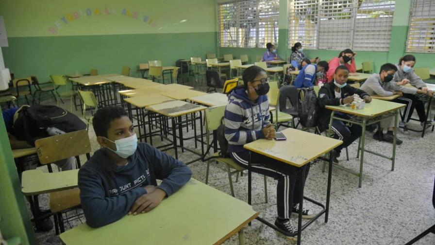 Pocos estudiantes en inicio de las clases presenciales voluntarias