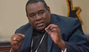 Obispo Castro Marte: "Regreso a las aulas no debe convertirse en un tema de controversia"