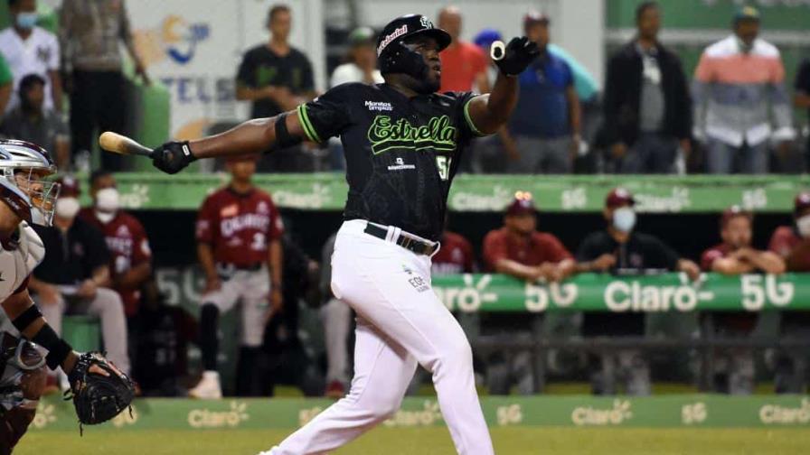 Lidom amonesta a Pimentel; le exigen devolver dinero del jonrón