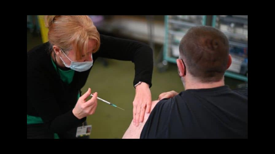 Quebec sancionará a los no vacunados contra COVID-19 Quebec sancionará a los no vacunados contra COVID-19