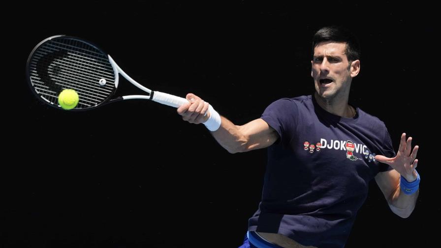 Djokovic busca aclarar error en documentos de inmigración