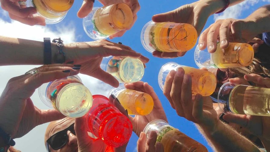 Alcalde de Río de Janeiro aplaude que prohíban venta de alcohol a no vacunados contra COVID-19