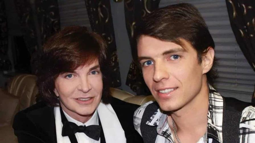 Hijo de Camilo Sesto entre la vida y la muerte y esta sería la causa Hijo de Camilo Sesto entre la vida y la muerte y esta sería la causa