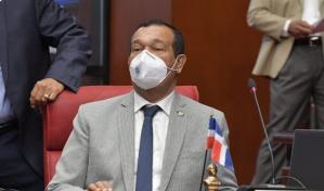 Antonio Marte baja matrícula a Fuerza del Pueblo en el Senado