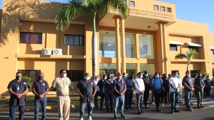 Cerca de 20 mil estudiantes nuevos inician docencia en Escuelas Vocacionales de la Armadas y de la Policía Cerca de 20 mil estudiantes nuevos inician docencia en Escuelas Vocacionales de la Armadas y de la Policía